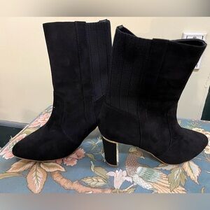 IMAN Elegant Black Suede Heeled Boots. New. Never worn